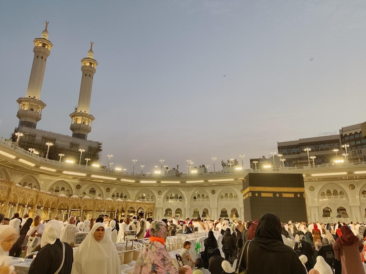 HOW TO PERFORM UMRAH